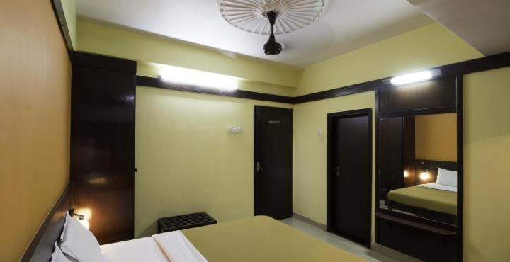 Hotel Golden Palace Pvt Ltd مومباي المظهر الخارجي الصورة